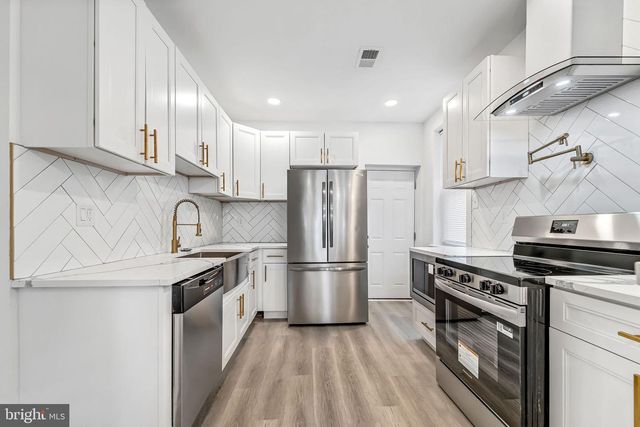 5540 W OXFORD ST, Philadelphia, PA 19131