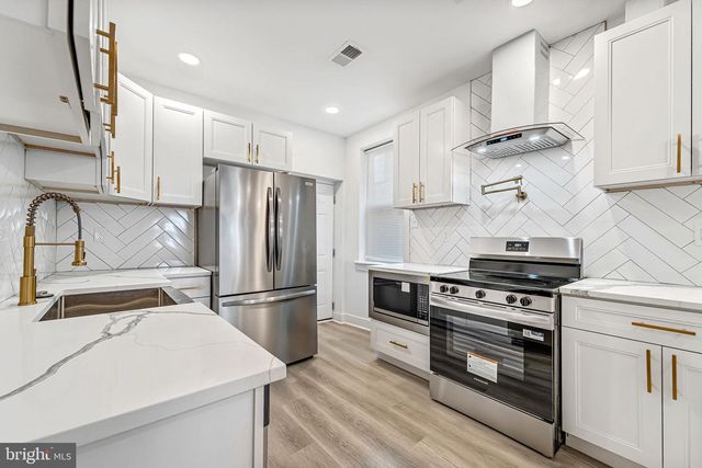 5540 W OXFORD ST, Philadelphia, PA 19131
