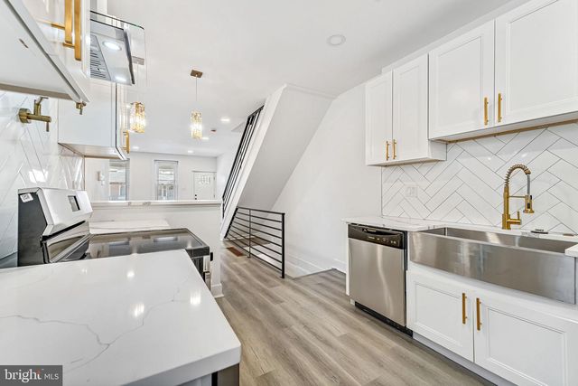 5540 W OXFORD ST, Philadelphia, PA 19131