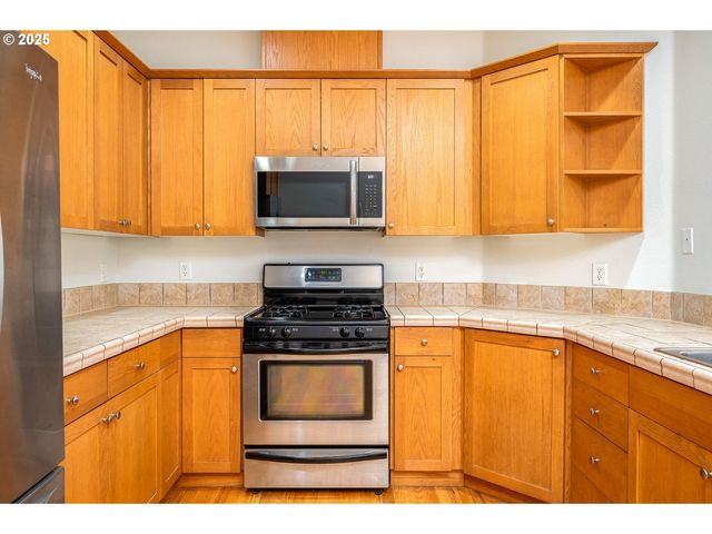 1113 W POWELL Blvd, Gresham, OR 97030