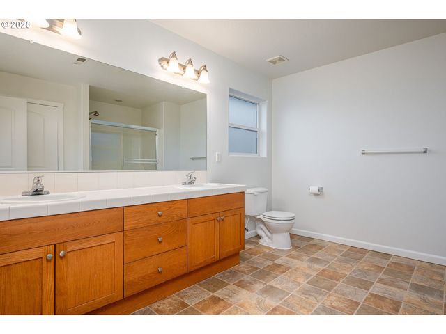 1113 W POWELL Blvd, Gresham, OR 97030