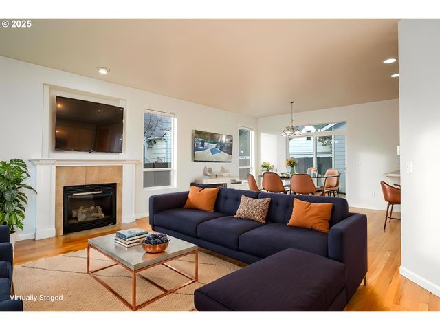 1113 W POWELL Blvd, Gresham, OR 97030