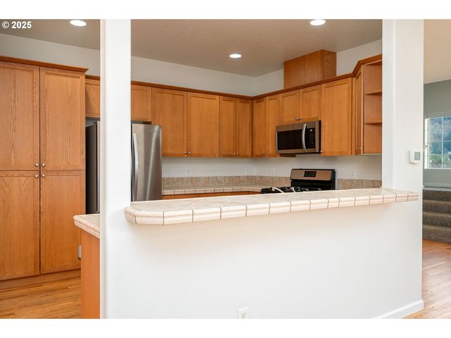 1113 W POWELL Blvd, Gresham, OR 97030