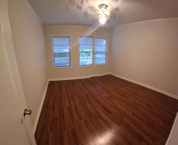 5815 Garden Avenue, West Palm Beach, FL 33405