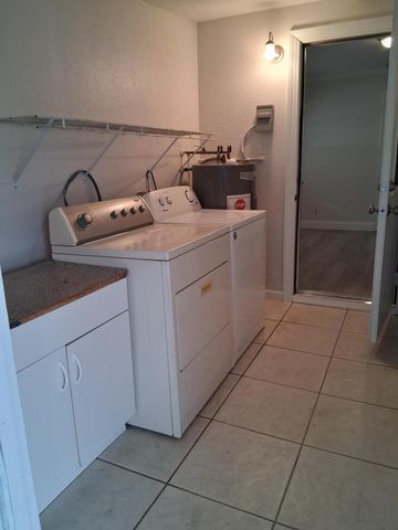 5815 Garden Avenue, West Palm Beach, FL 33405