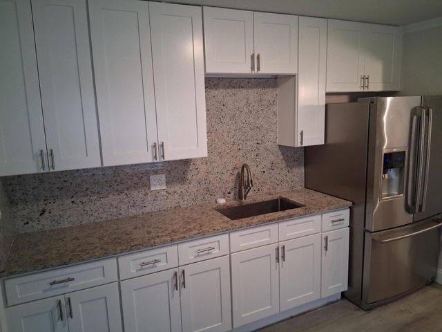 5815 Garden Avenue, West Palm Beach, FL 33405