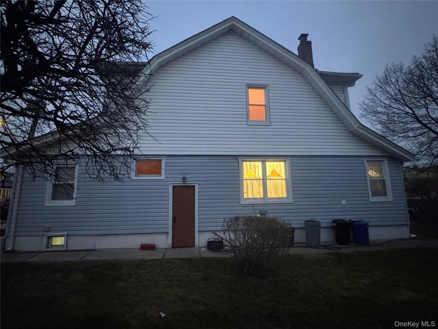 13155 221st Street, Laurelton, NY 11413