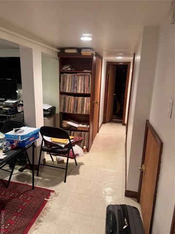 13155 221st Street, Laurelton, NY 11413