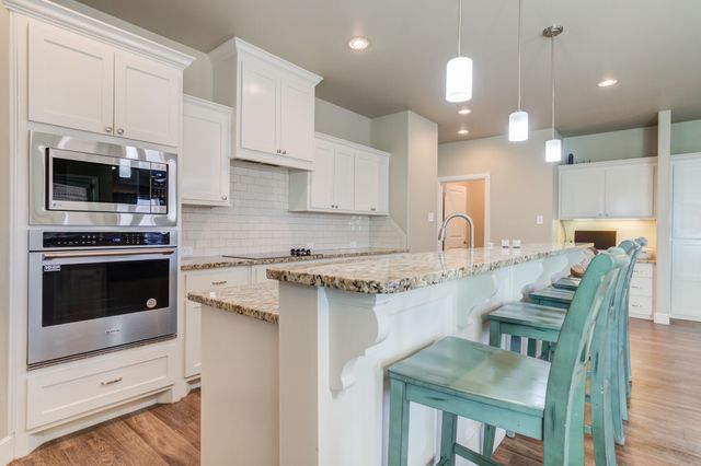 11211 Boston Avenue, Lubbock, TX 79423