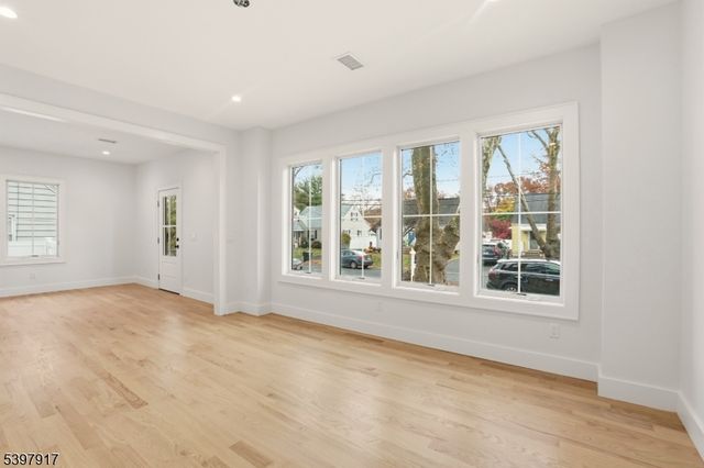 29 Alice Ln, Clark Twp., NJ 07066