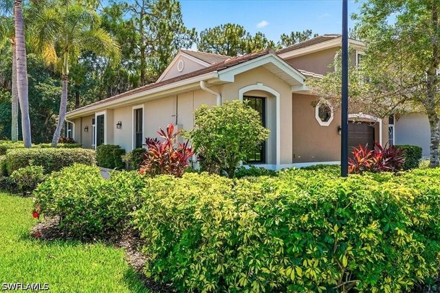 7550 Meadow Lakes DR 4701, Naples, FL 34104