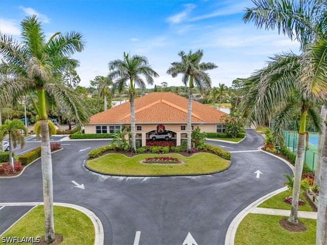 7550 Meadow Lakes DR 4701, Naples, FL 34104