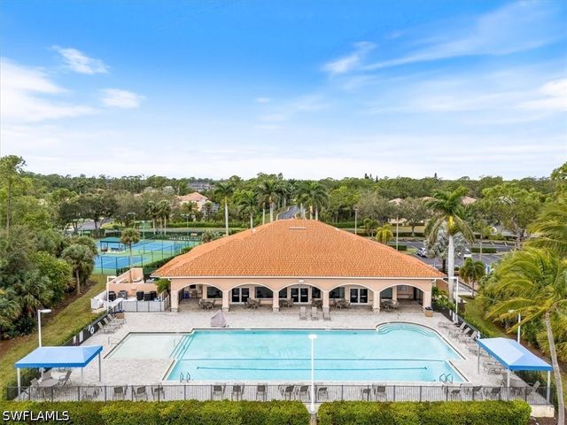 7550 Meadow Lakes DR 4701, Naples, FL 34104