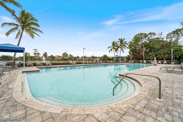 7550 Meadow Lakes DR 4701, Naples, FL 34104