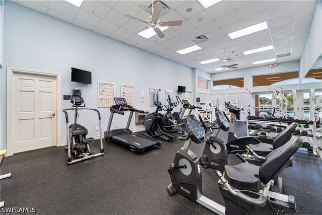 7550 Meadow Lakes DR 4701, Naples, FL 34104