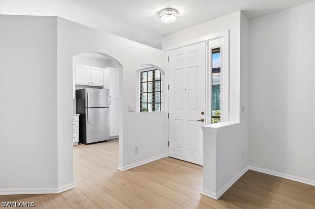 7550 Meadow Lakes DR 4701, Naples, FL 34104