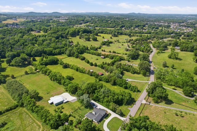 1958 Burke Hollow Rd, Nolensville, TN 37135