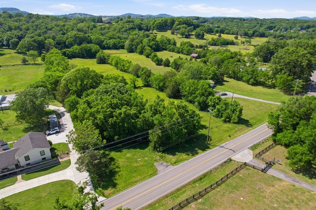 1958 Burke Hollow Rd, Nolensville, TN 37135
