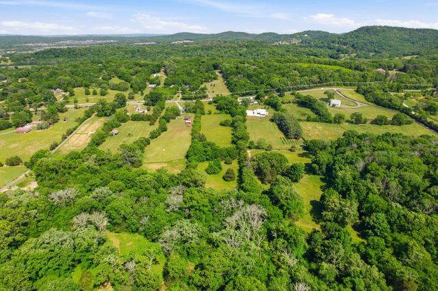 1958 Burke Hollow Rd, Nolensville, TN 37135