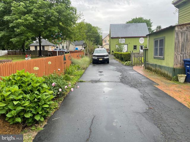 120 HANOVER ST, Pemberton, NJ 08068