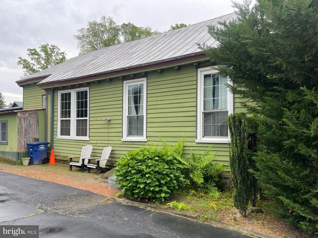 120 HANOVER ST, Pemberton, NJ 08068