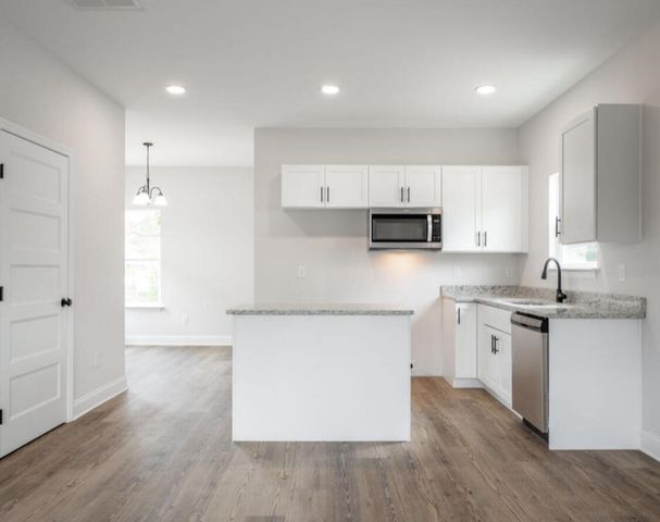 1515 E 50th Street, Chattanooga, TN 37407