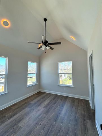 1515 E 50th Street, Chattanooga, TN 37407