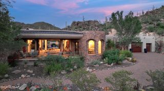 13971 N Jims Deadend Place, Marana, AZ 85658