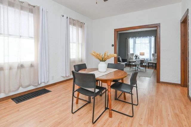 1129 S CHESTNUT AVENUE, Green Bay, WI 54304