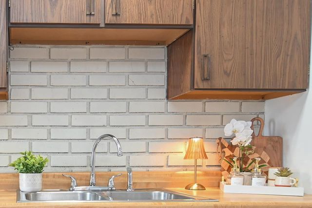 1129 S CHESTNUT AVENUE, Green Bay, WI 54304