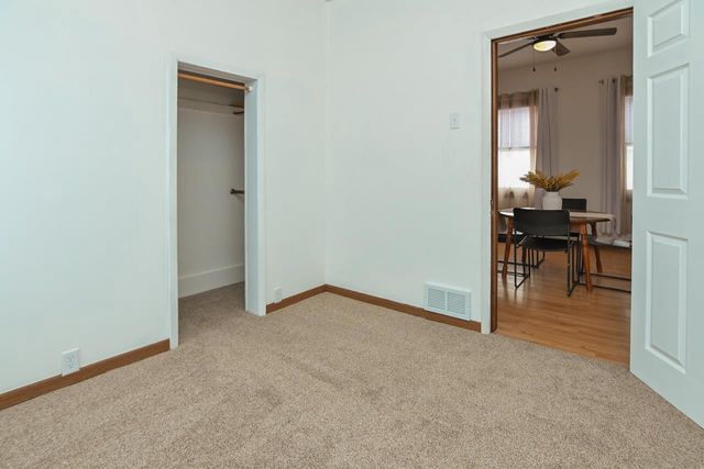 1129 S CHESTNUT AVENUE, Green Bay, WI 54304