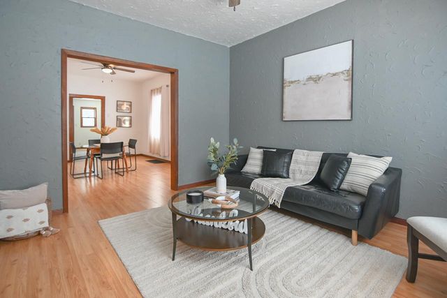 1129 S CHESTNUT AVENUE, Green Bay, WI 54304