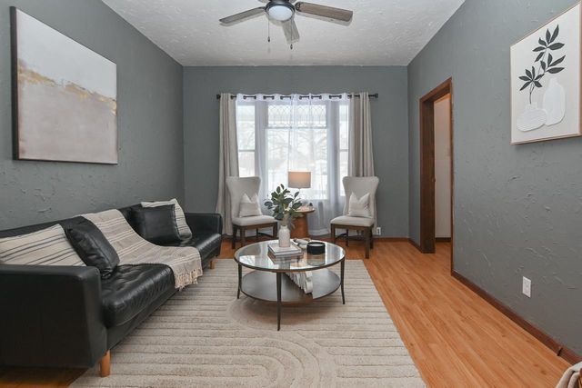 1129 S CHESTNUT AVENUE, Green Bay, WI 54304