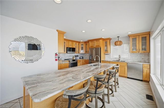 3380 Sandfiddler RD, Virginia Beach, VA 23456