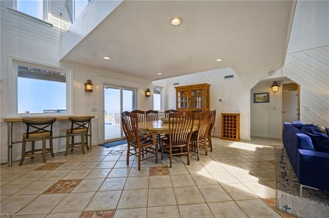 3380 Sandfiddler RD, Virginia Beach, VA 23456