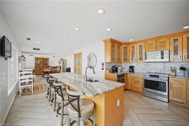 3380 Sandfiddler RD, Virginia Beach, VA 23456