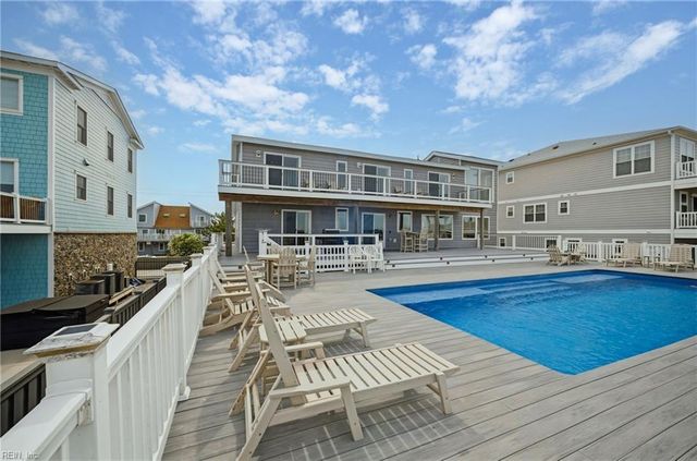 3380 Sandfiddler RD, Virginia Beach, VA 23456