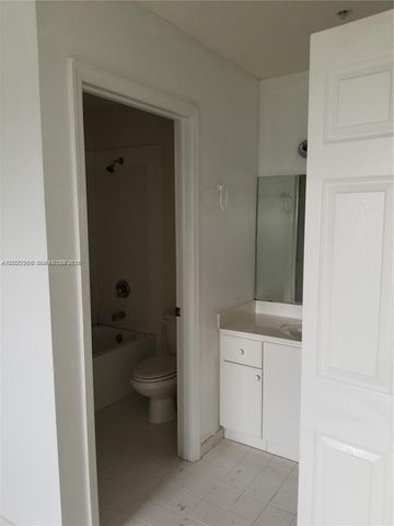 22921 SW 88th Pl 304, Cutler Bay, FL 33190
