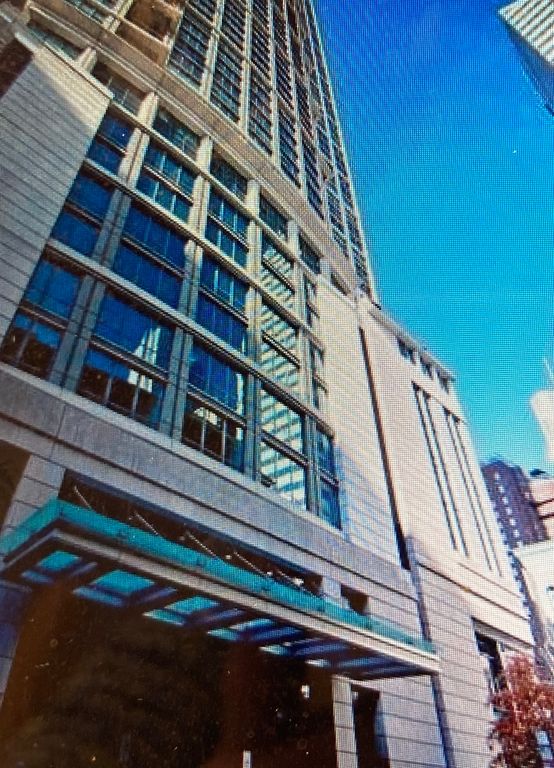 130 N Garland Court 4-81, Chicago, IL 60602