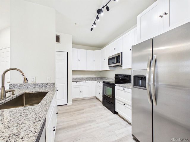 3890 S Dayton St 107, Aurora, CO 80014