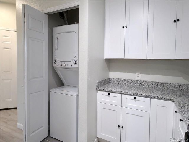 3890 S Dayton St 107, Aurora, CO 80014