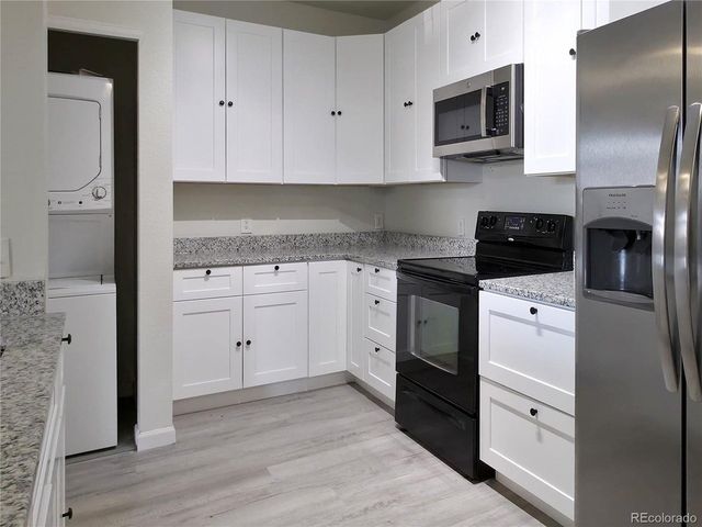 3890 S Dayton St 107, Aurora, CO 80014