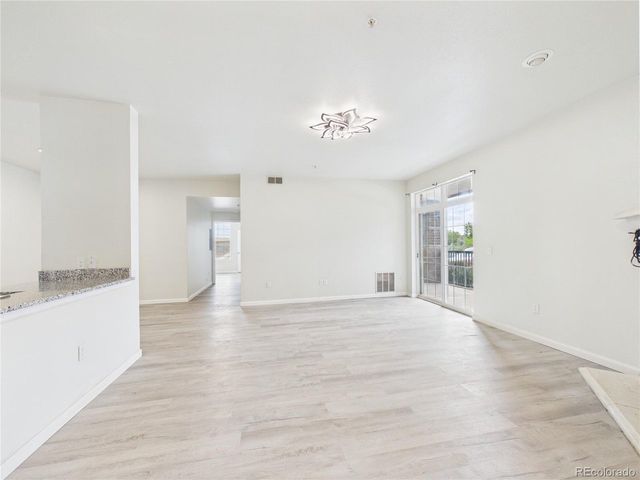 3890 S Dayton St 107, Aurora, CO 80014