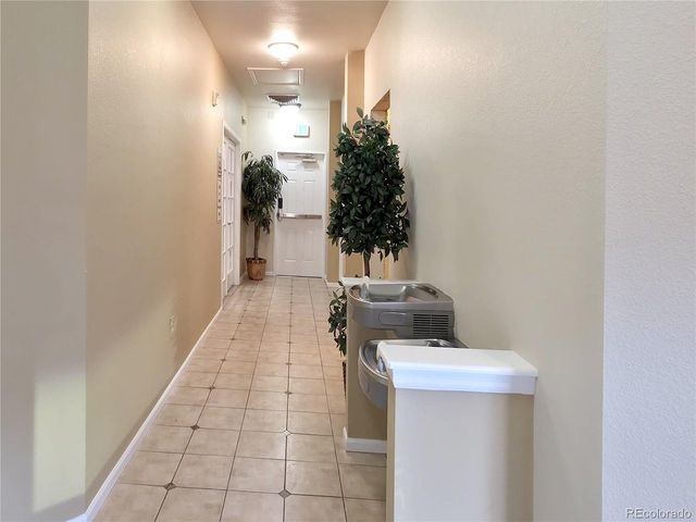3890 S Dayton St 107, Aurora, CO 80014