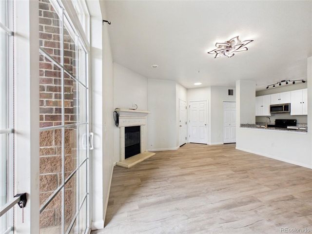 3890 S Dayton St 107, Aurora, CO 80014