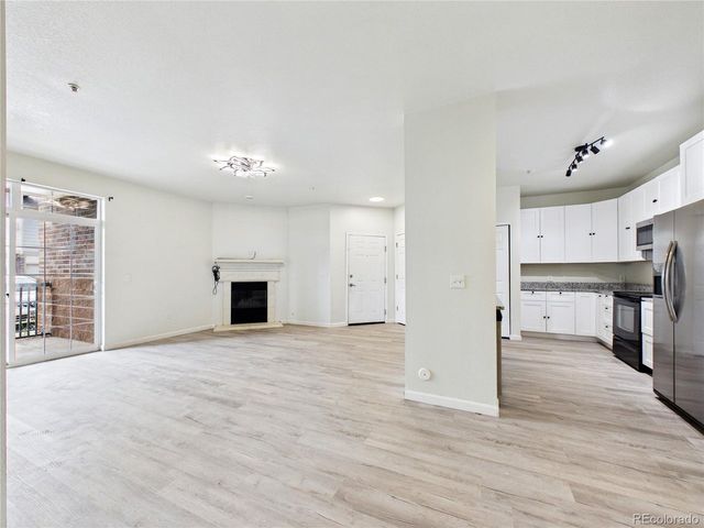 3890 S Dayton St 107, Aurora, CO 80014