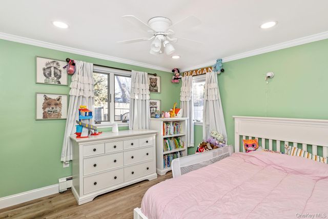 5 Longleaf Lane, Medford, NY 11763