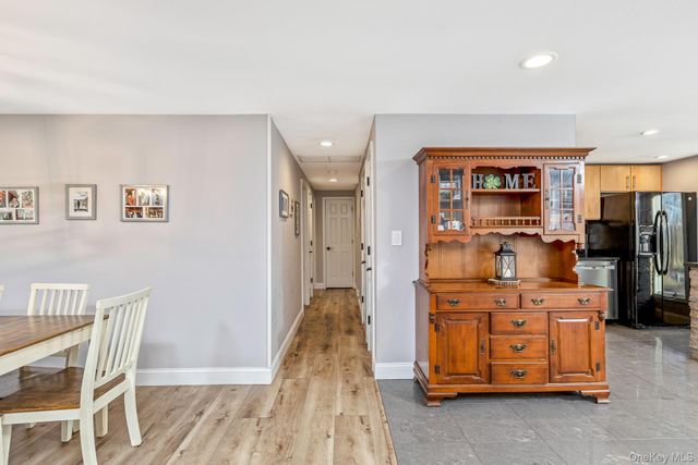 5 Longleaf Lane, Medford, NY 11763