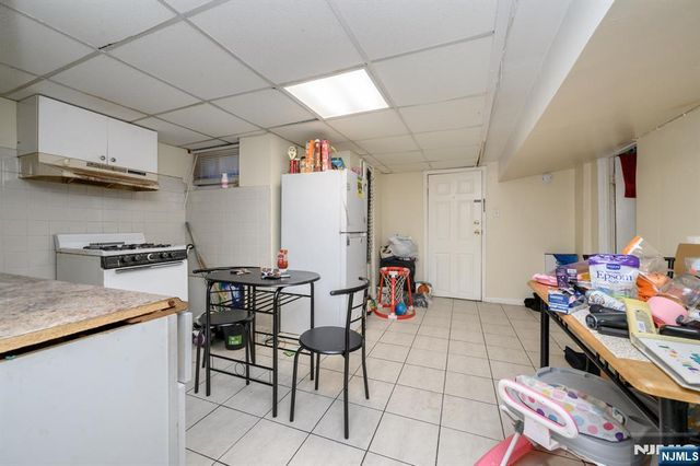 427-429 N 12th Street, Newark, NJ 07107