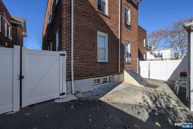 427-429 N 12th Street, Newark, NJ 07107